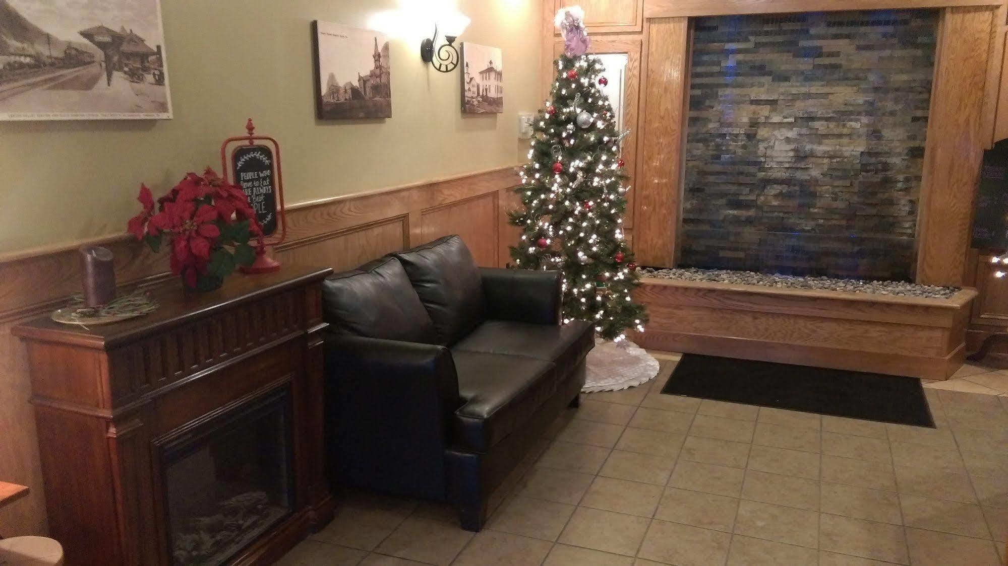 Towanda The Riverstone Inn מראה חיצוני תמונה